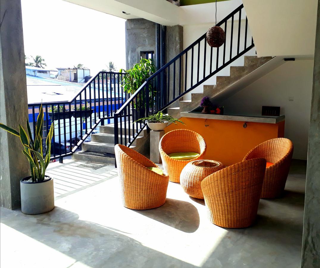 The Canoe Negombo Exterior foto