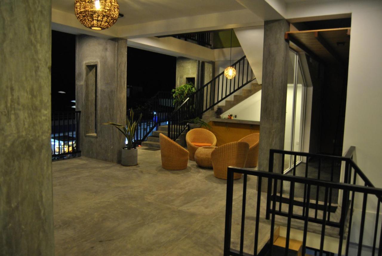 The Canoe Negombo Exterior foto